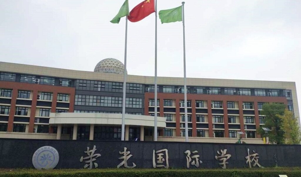 南京小牛智能-智能餐臺，智能餐盤，智慧餐飲